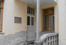 TÜ haldushoone varikatuse ehitus, Ülikooli 18a 